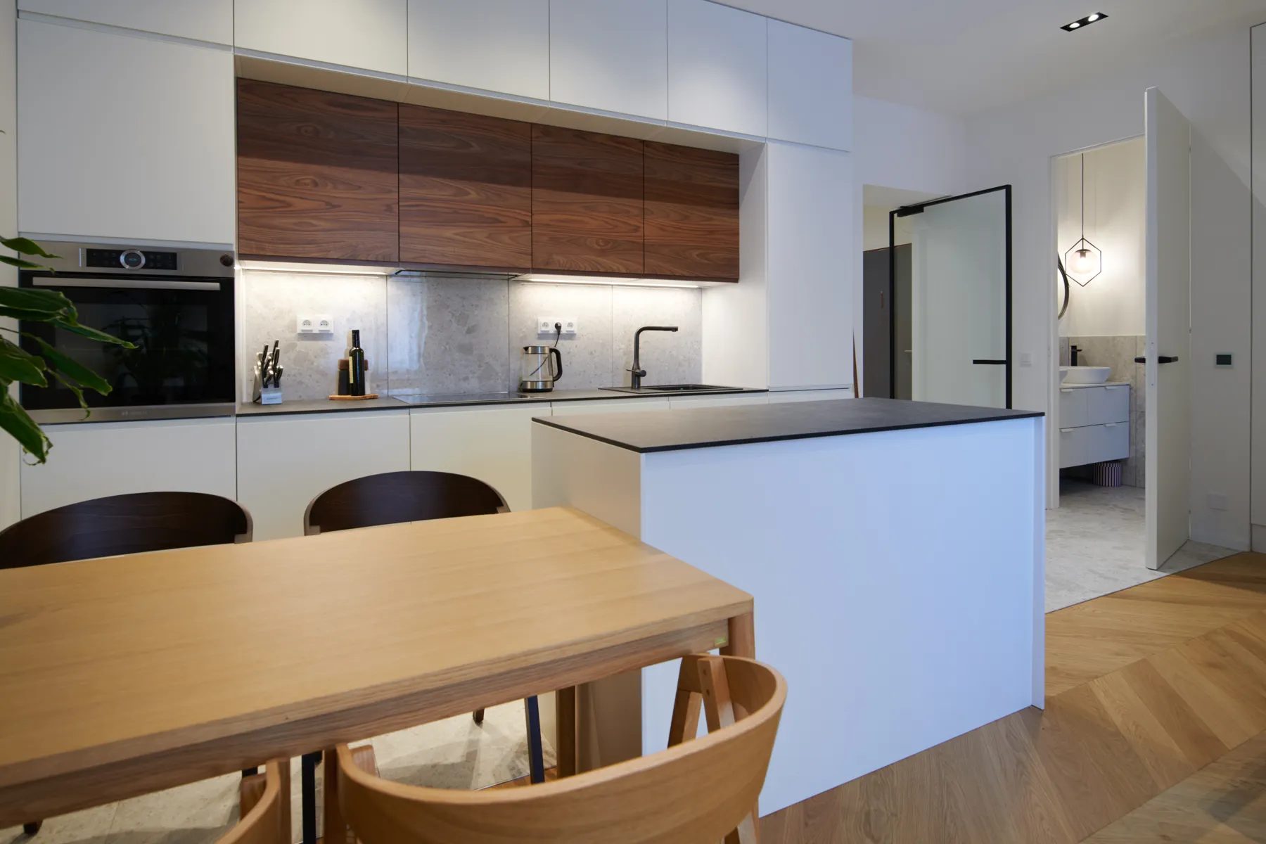 Kitchen island and floor-to-ceiling units